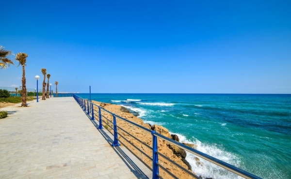 Cabo Roig walkway along the coast